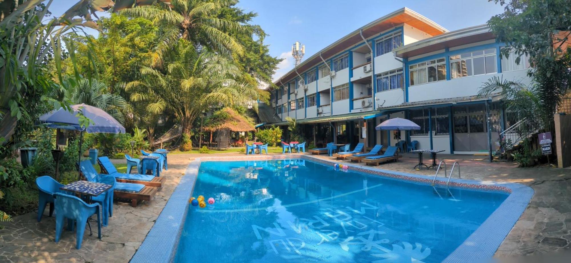 Hotel Foyer Du Marin Douala Exterior foto