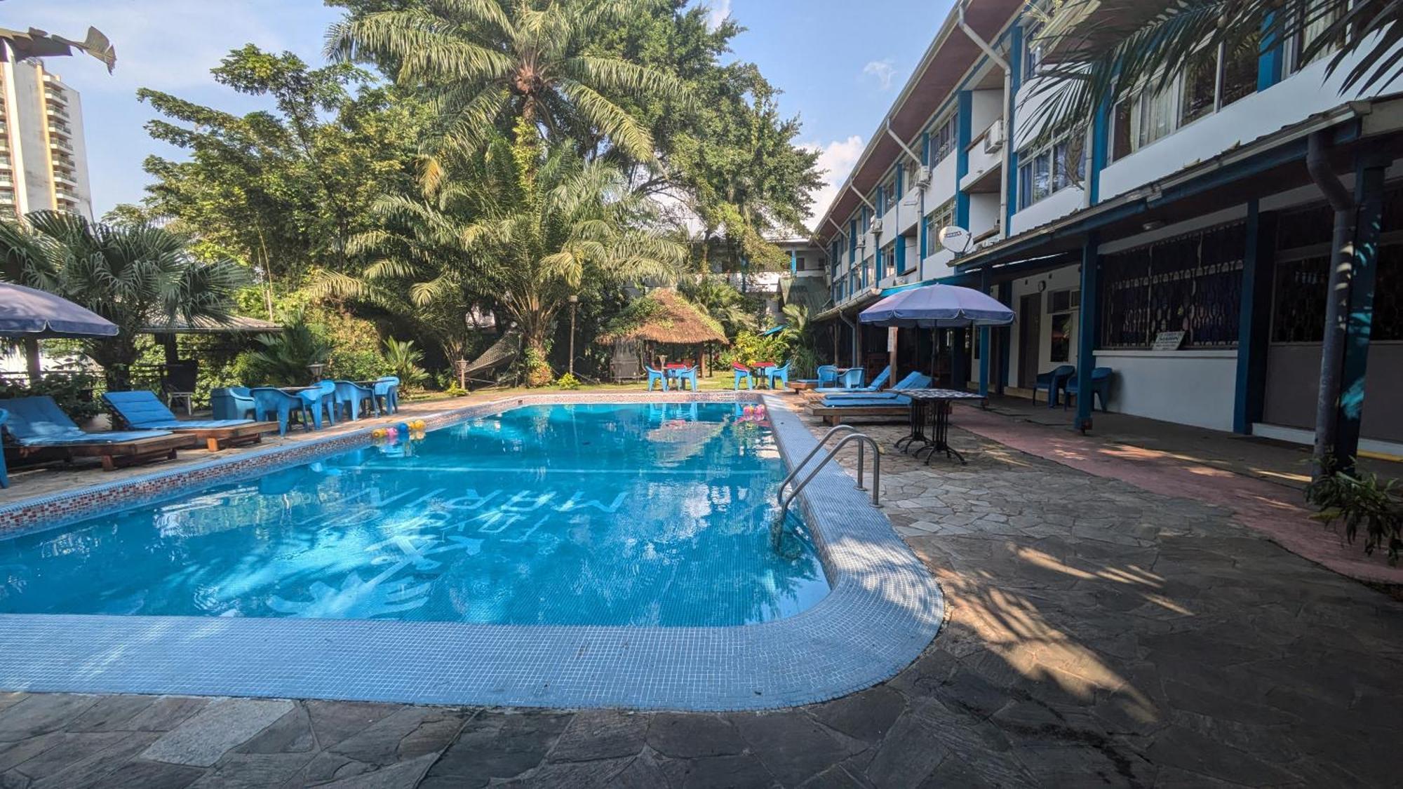 Hotel Foyer Du Marin Douala Exterior foto